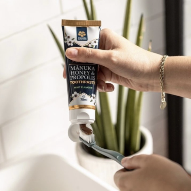 Manuka MGO 250+ tandpasta met fluoride 75ml Europa Manuka Health